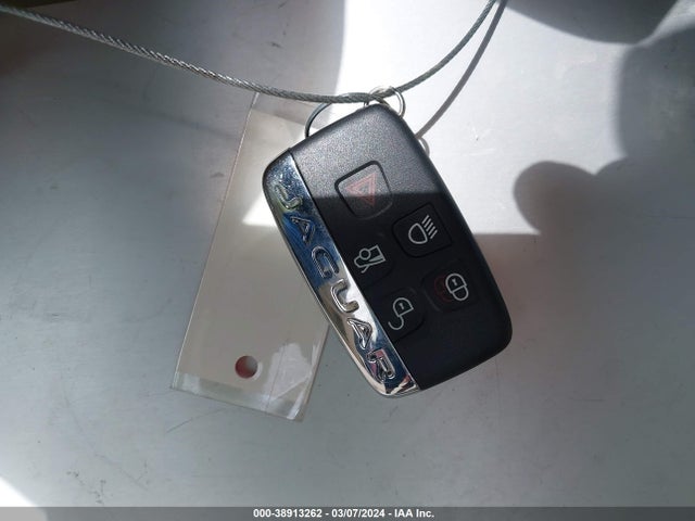 2015 JAGUAR XF SAJWA0FS5FPU69957 Photo 10