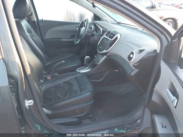 Chevrolet Sonic Premier Auto 2018 1G1JF5SB2J4107231 Image 5