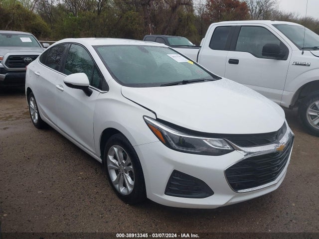 Chevrolet CRUZE LT 2019 1G1BE5SM2K7129707 Image 1