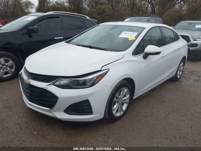 Chevrolet CRUZE LT 2019 1G1BE5SM2K7129707 Image 2