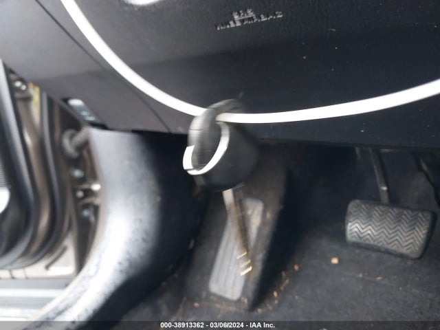 Toyota RAV4 LE 2015 JTMBFREV6FD174382 Image 11