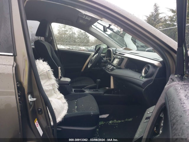Toyota RAV4 LE 2015 JTMBFREV6FD174382 Image 5