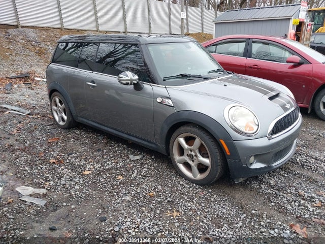 2009 MINI COOPER S CLUBMAN WMWMM33549TP90586 Photo 0