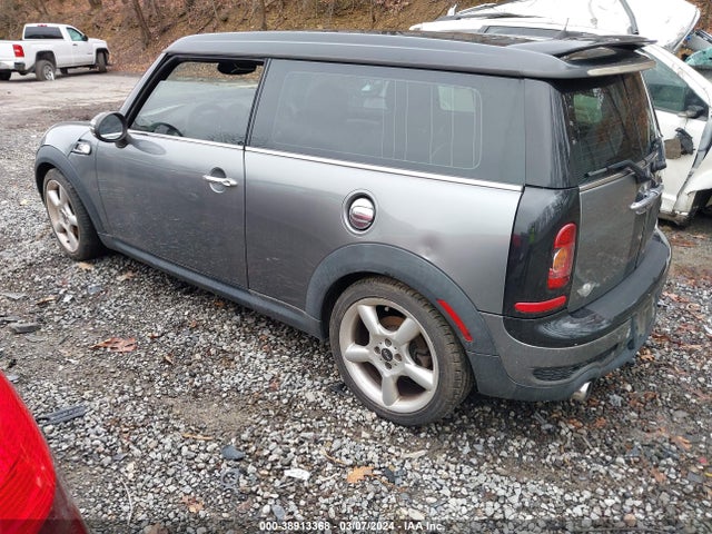 2009 MINI COOPER S CLUBMAN WMWMM33549TP90586 Photo 2