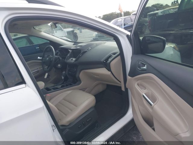1FMCU0GD4HUB96700 Ford ESCAPE SE