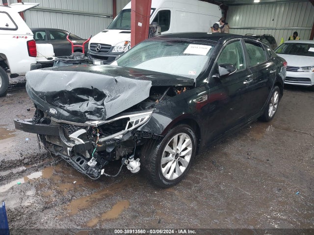 KIA Optima Lx 2016 5XXGT4L30GG008093 Image 2