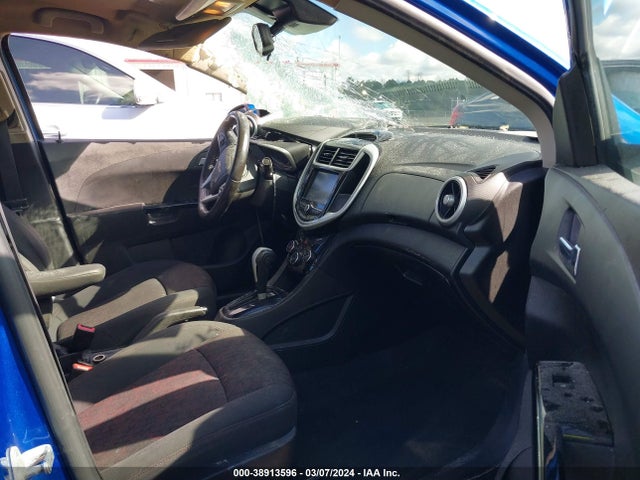 Chevrolet Sonic Lt Auto 2017 1G1JD5SH3H4113480 Image 5
