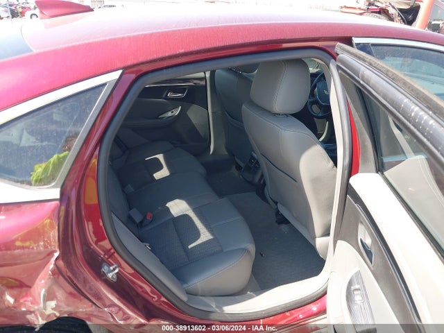 Chevrolet IMPALA 1LT 2017 2G1105S38H9117313 Image 8