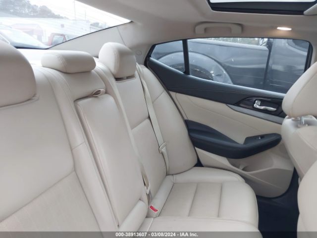 1N4AA6AP5HC362471 Nissan Maxima 3.5 Sl