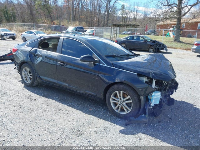 Hyundai SONATA SE 2017 5NPE24AF7HH472768 Image 1