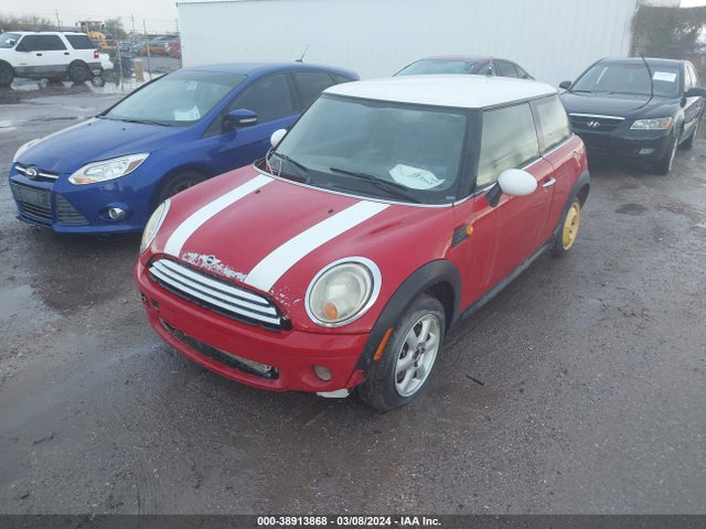2010 MINI COOPER WMWMF3C55ATZ26450 Photo 5