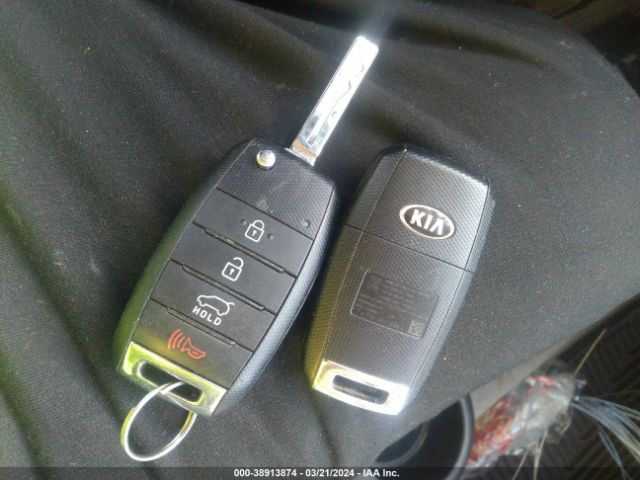 KNDJN2A23H7456546 KIA Soul !