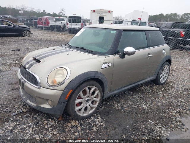 2007 MINI COOPER S WMWMF735X7TL91292 Photo 1
