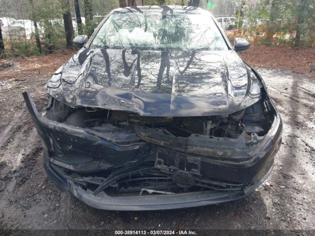 3VWEB7BU8KM240239 Volkswagen Jetta 1.4t Sel