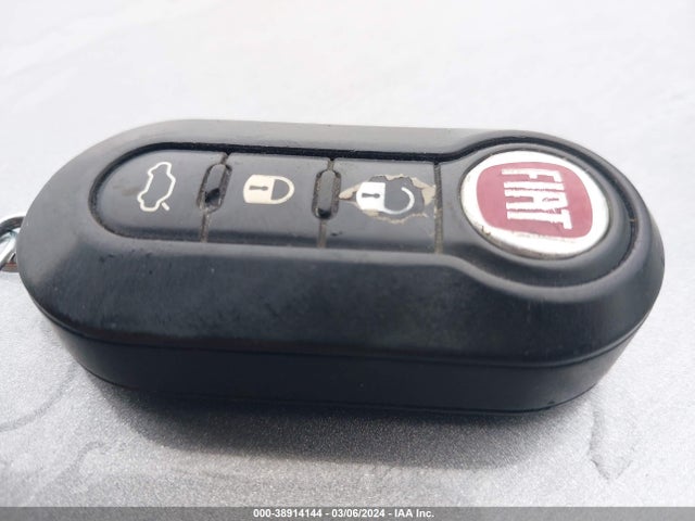 2016 FIAT 500 3C3CFFHH3GT165390 Photo 10