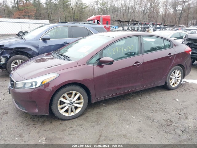 KIA FORTE LX 2017 3KPFL4A74HE131634 Image 2