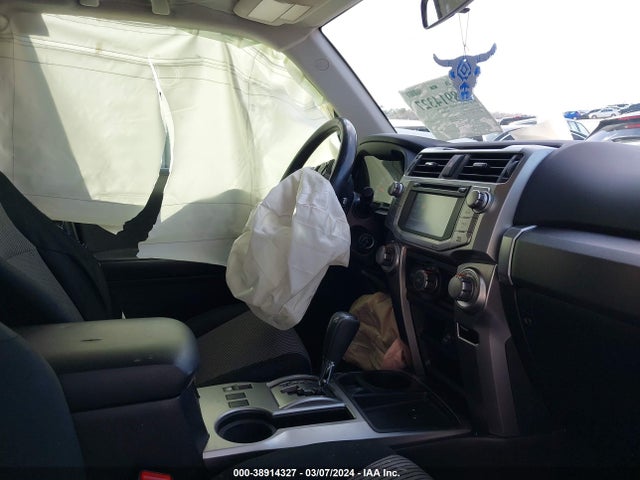 Toyota 4RUNNER SR5 2016 JTEZU5JR3G5110099 Image 5