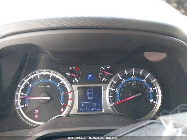 Toyota 4RUNNER SR5 2016 JTEZU5JR3G5110099 Image 7