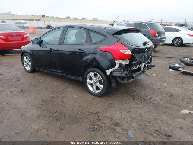 Ford FOCUS SE 2014 1FADP3K20EL293858 Image 3