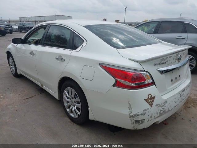 Nissan Altima 2.5 S 2015 1N4AL3AP6FC486660 Image 3