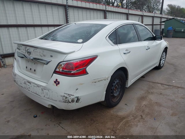 Nissan Altima 2.5 S 2015 1N4AL3AP6FC486660 Image 4