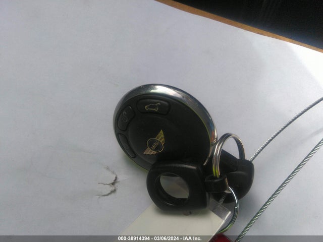 2011 MINI COOPER S WMWSV3C50BTY21763 Photo 10