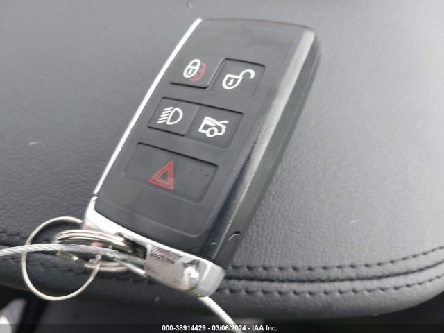 2020 JAGUAR XE SAJAE4FXXLCP62824 Photo 10