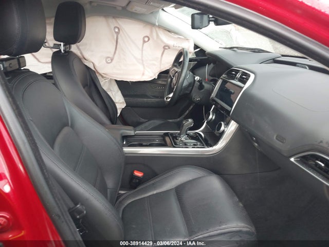 2020 JAGUAR XE SAJAE4FXXLCP62824 Photo 4