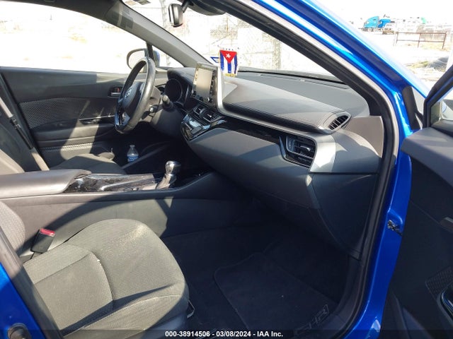 Toyota C-HR XLE 2019 NMTKHMBX2KR093069 Image 5