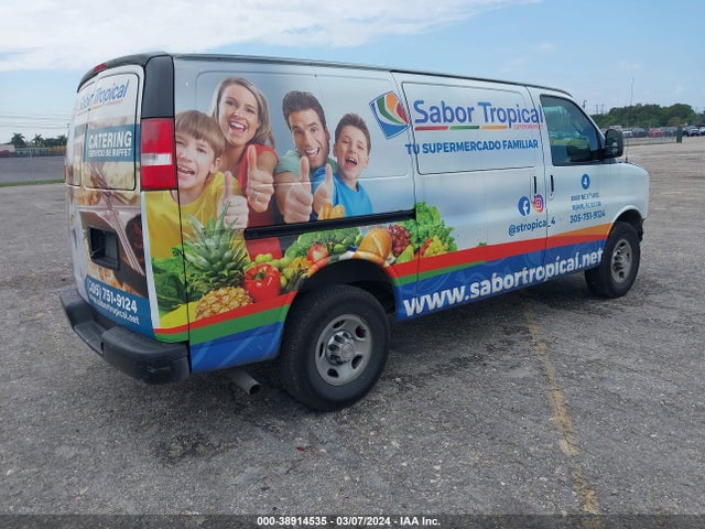 Chevrolet Express 3500 Work Van 2017 1GCZGGFF9H1176350 Image 4