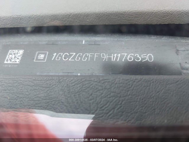 Chevrolet Express 3500 Work Van 2017 1GCZGGFF9H1176350 Image 9