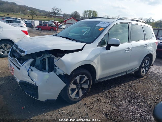 Subaru Forester 2.5i Premium 2017 JF2SJAEC0HH541384 Image 2