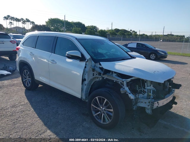 Toyota Highlander Xle 2019 5TDKZRFH7KS357286 Image 1
