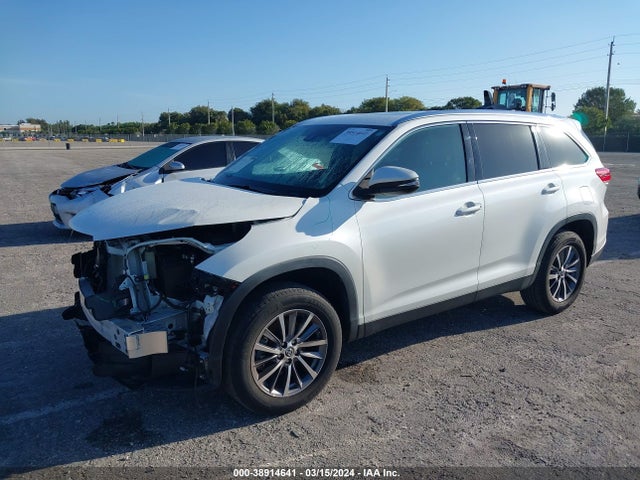 Toyota Highlander Xle 2019 5TDKZRFH7KS357286 Image 2