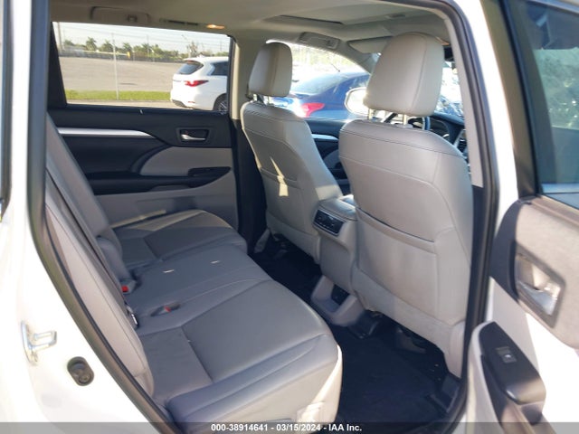 Toyota Highlander Xle 2019 5TDKZRFH7KS357286 Image 8