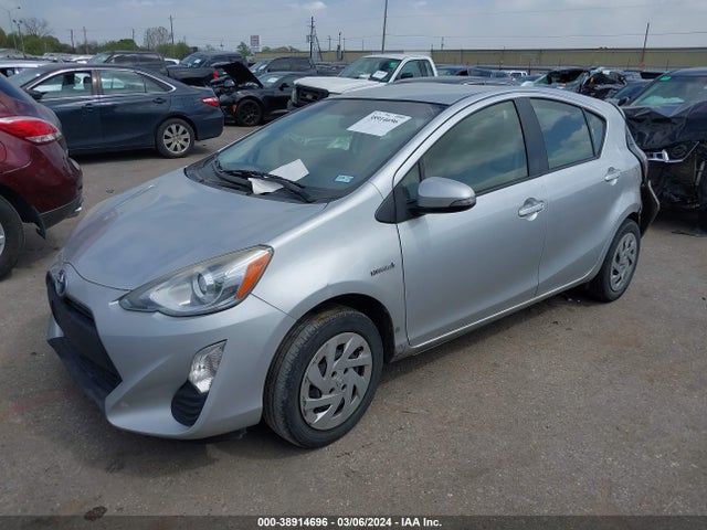 Toyota Prius C One 2016 JTDKDTB35G1116966 Image 2
