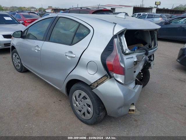 Toyota Prius C One 2016 JTDKDTB35G1116966 Image 3