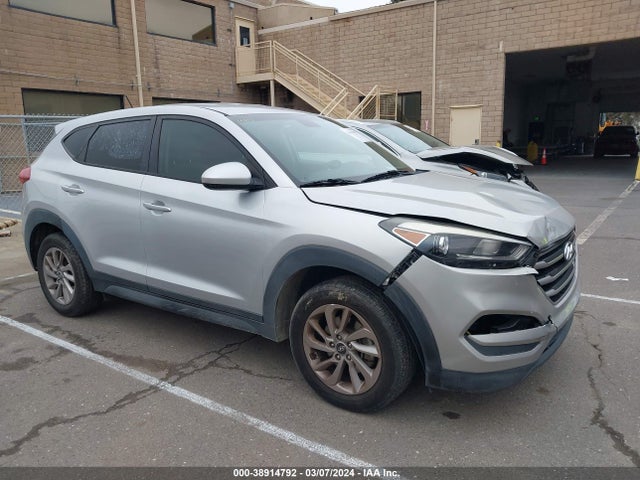 Hyundai TUCSON SE 2017 KM8J23A48HU394655 Image 1
