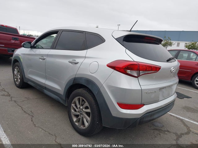 Hyundai TUCSON SE 2017 KM8J23A48HU394655 Image 3