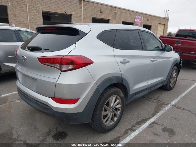 Hyundai TUCSON SE 2017 KM8J23A48HU394655 Image 4