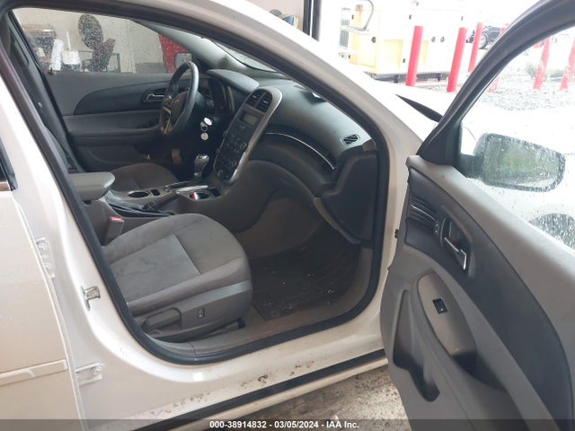 Chevrolet MALIBU LS 2015 1G11B5SL6FU146318 Image 5