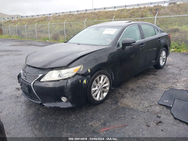 Lexus ES 300H 2014 JTHBW1GG7E2048718 Image 2