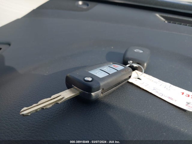 Nissan ROGUE S 2017 JN8AT2MT9HW151959 Image 11