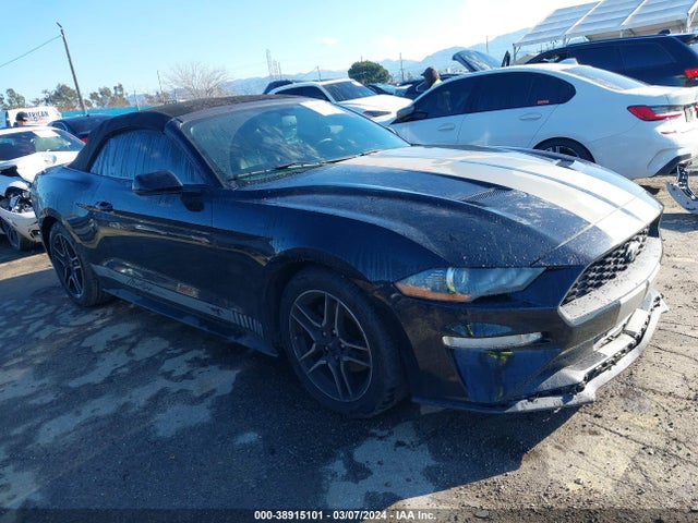 2018 1FATP8UH0J5105798 main image