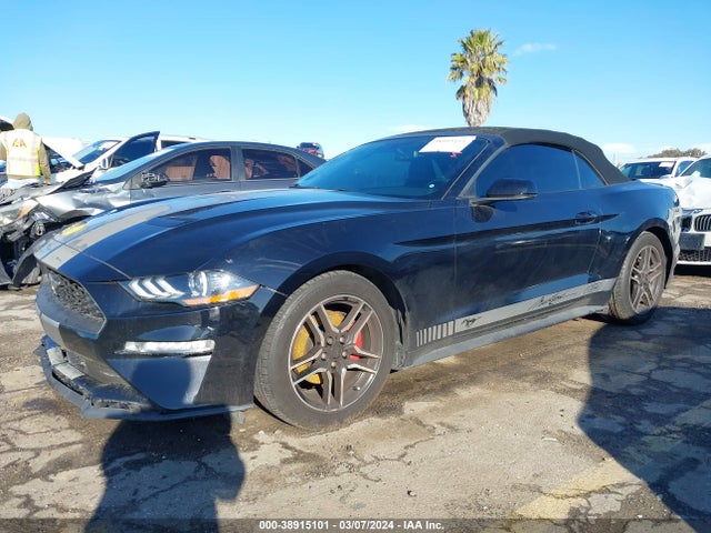 Ford Mustang Ecoboost Premium 2018 1FATP8UH0J5105798 Image 2