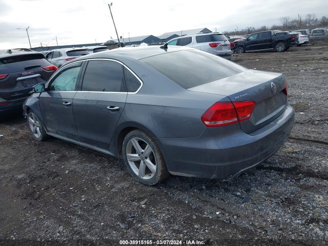 1VWAT7A37FC120735 Volkswagen Passat 1.8t Limited Edition