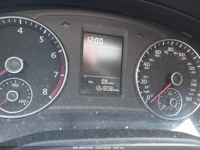 1VWAT7A37FC120735 Volkswagen Passat 1.8t Limited Edition