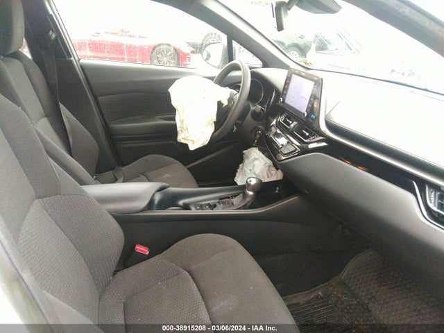 Toyota C-HR LE 2019 NMTKHMBX9KR095742 Image 5