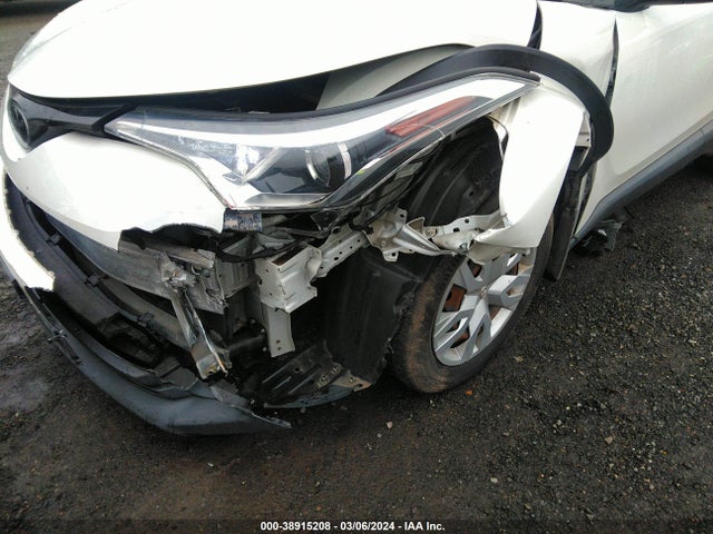 Toyota C-HR LE 2019 NMTKHMBX9KR095742 Image 6