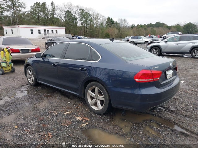 1VWBT7A32EC053576 Volkswagen Passat 1.8t Se